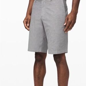 Lululemon Athletica Men's Flat Front Gray Shorts
